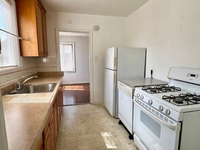 249 Harrison Ave in Redwood City, CA - Building Photo - Building Photo