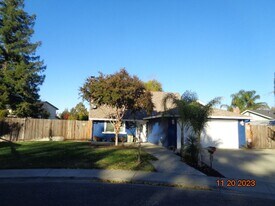 720 Devonshire Ct in Dixon, CA - Building Photo