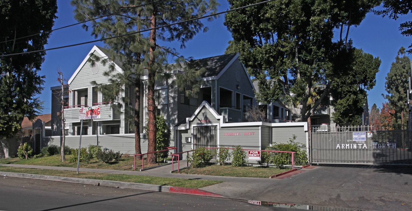 Arminta West Apartments in Sun Valley, CA - Foto de edificio