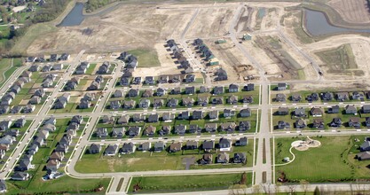 Ponds of Stony Creek in Elgin, IL - Building Photo - Building Photo