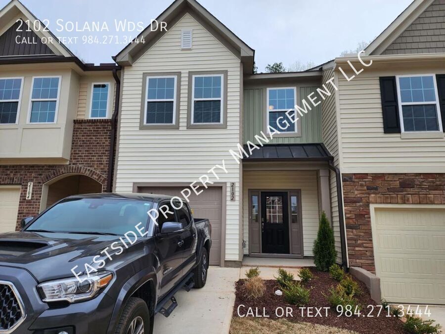 2102 Solana Wds Dr in Durham, NC - Building Photo