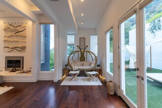 1857 N Beverly Dr in Beverly Hills, CA - Building Photo - Building Photo