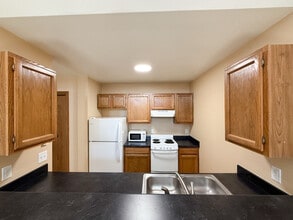 123 3rd St, Unit 1 in Baraboo, WI - Building Photo - Building Photo