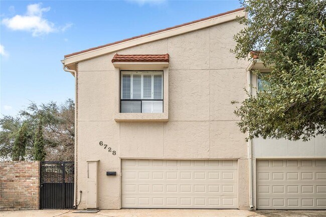 property at 6728 Buffalo Speedway