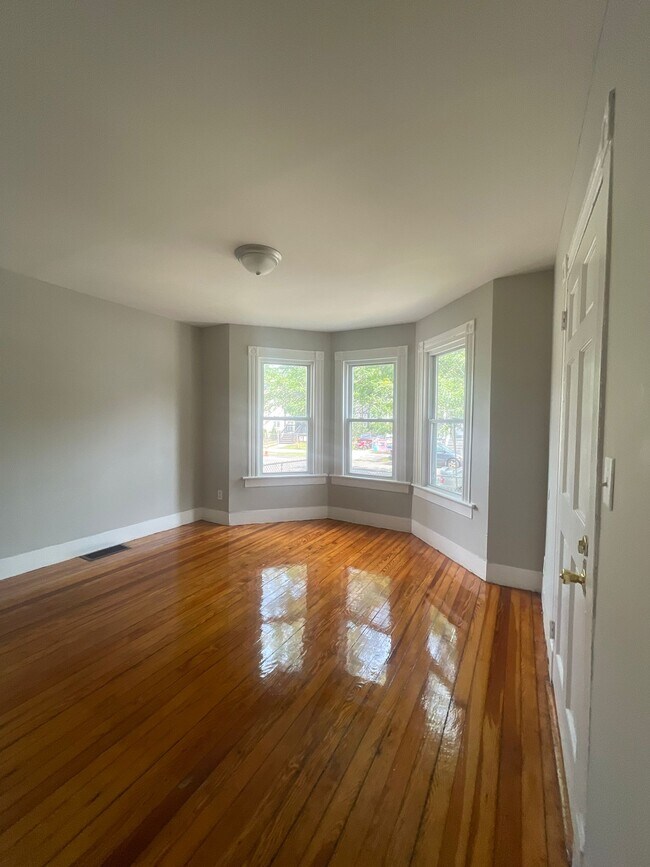 92 Carmel St Apartments and Nearby New Haven Apartments For Rent New