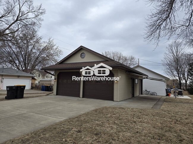 435 5th Ave W in Shakopee, MN - Building Photo - Building Photo
