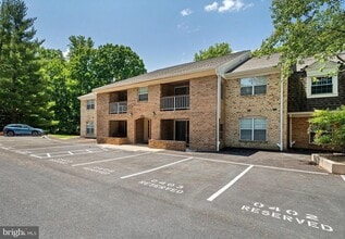 5904 Cove Landing Rd in Burke, VA - Building Photo - Building Photo