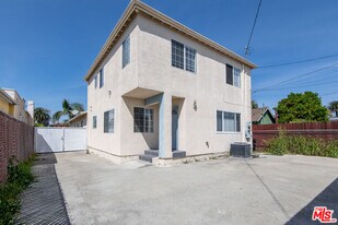 2134 Cloverdale Ave in Los Angeles, CA - Building Photo