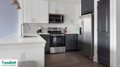 44 Braves Ave in Lawrenceville, GA - Foto de edificio - Building Photo