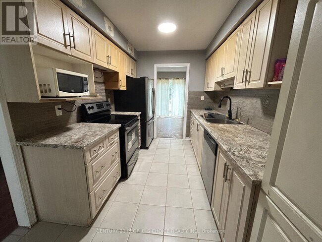 50 Peterson Ct in Brampton, ON - Building Photo - Building Photo