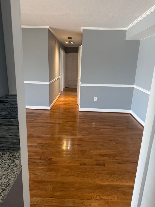 8308 Flower Ave in Takoma Park, MD - Foto de edificio - Building Photo