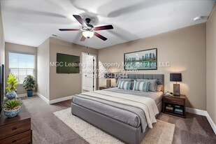 522 N Foxridge Dr in Raymore, MO - Building Photo