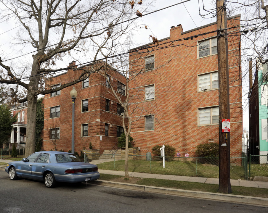 723 Jefferson Street NW in Washington, DC - Building Photo