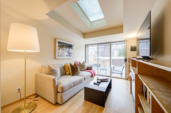 138 Macpherson Ave, Unit SI ID1473325P
