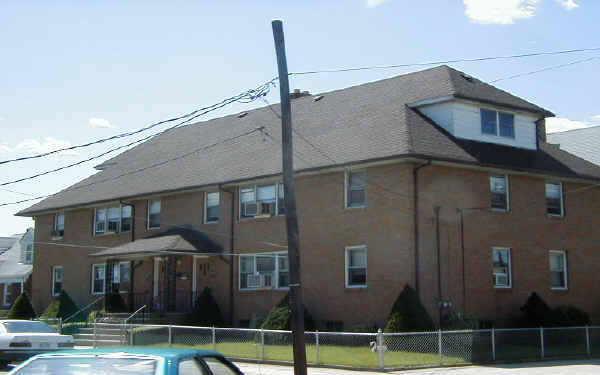 123 Bergen St in Garfield, NJ - Building Photo