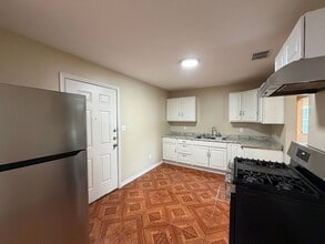 1618 Birch Pl in Corpus Christi, TX - Building Photo - Building Photo