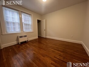 352 Harvard St, Unit 3 in Cambridge, MA - Building Photo - Building Photo