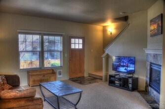 61704 Marigold Ln in Bend, OR - Building Photo - Building Photo