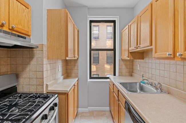 property at 2600 John F. Kennedy Blvd