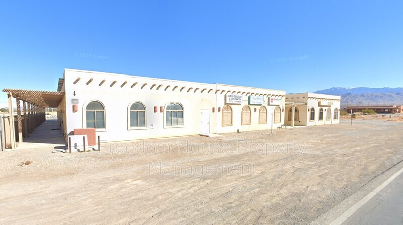 1460 E Calvada Blvd in Pahrump, NV - Building Photo
