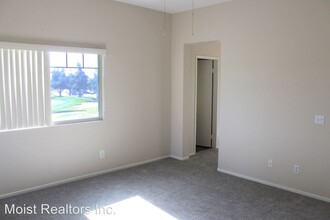 33101 Eagle Point Dr in Yucaipa, CA - Building Photo - Building Photo