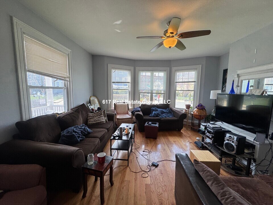 115 Franklin St in Boston, MA - Building Photo