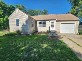 2201 N 65th St in Lincoln, NE - Building Photo