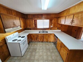 3261 Alamance Rd in Burlington, NC - Building Photo - Building Photo