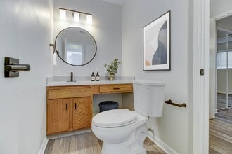 Ramsgate Apartments and Townhomes in Olathe, KS - Foto de edificio - Building Photo