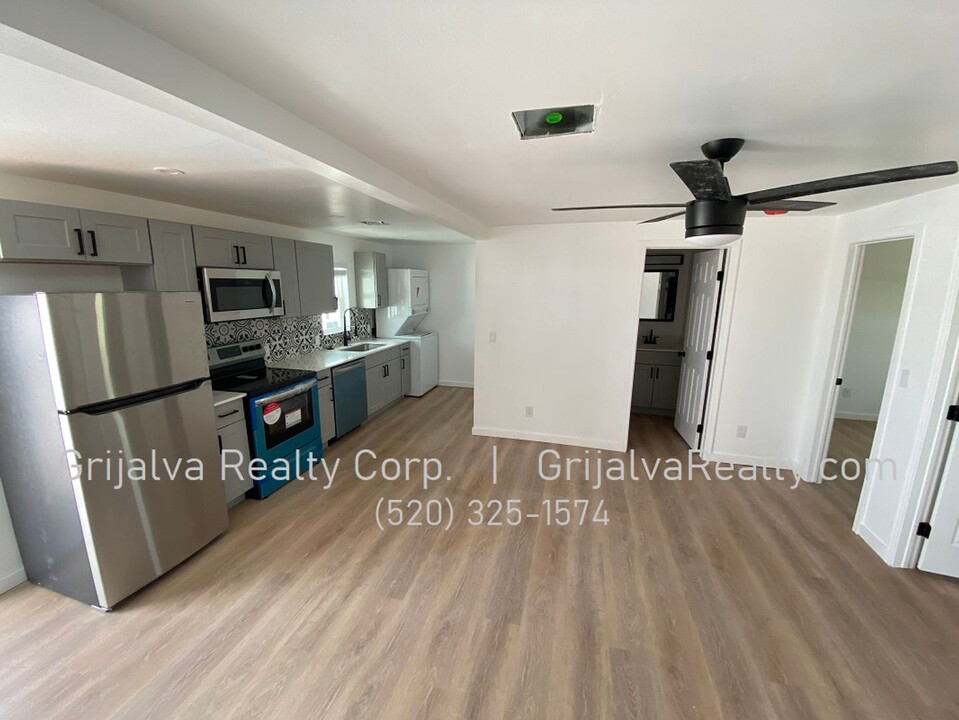 1016 E Lee St in Tucson, AZ - Building Photo