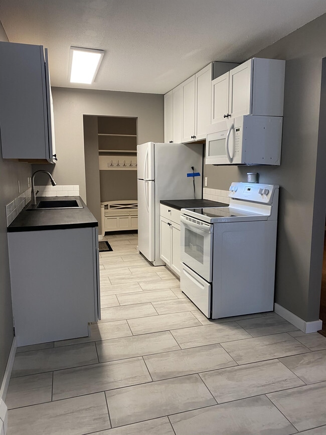 property at 946 Westbrooke Way