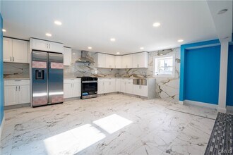 599 Albany St in Little Falls, NY - Foto de edificio - Building Photo