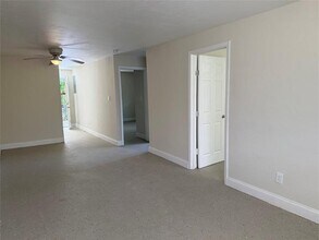 2830 NW 15th Ct in Fort Lauderdale, FL - Building Photo - Building Photo