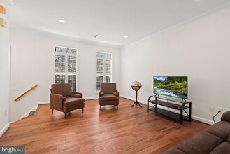 47645 Weatherburn Terrace in Sterling, VA - Building Photo - Building Photo