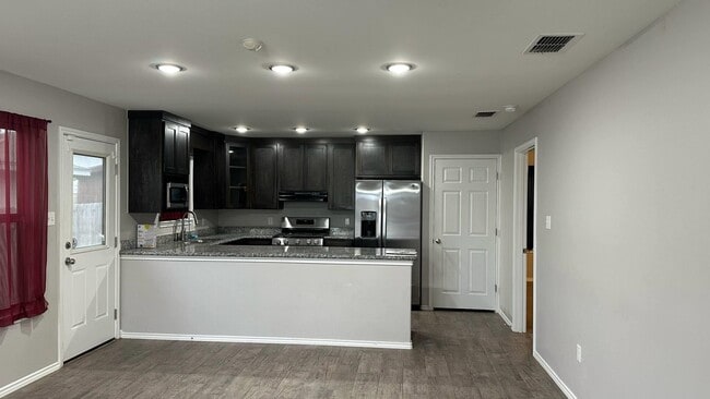 3704 Octavia Dr in Laredo, TX - Building Photo - Building Photo