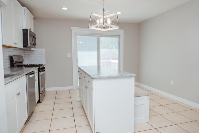 309 Green Oak Dr in Crestview, FL - Building Photo - Building Photo