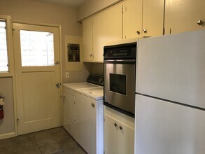 345 SE 31st Ave in Portland, OR - Building Photo - Building Photo