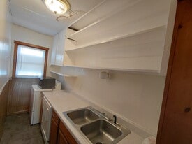 19 Chilmark St, Unit 1 in Worcester, MA - Building Photo