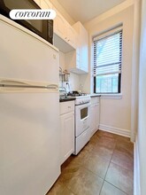 424 E 77th St in New York, NY - Building Photo - Building Photo