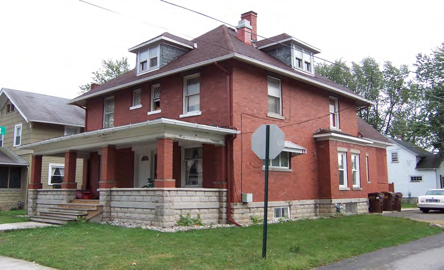 308 W Maple St in Van Wert, OH - Building Photo