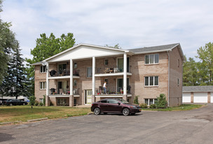 3027-3035 Grand Island Blvd Apartamentos