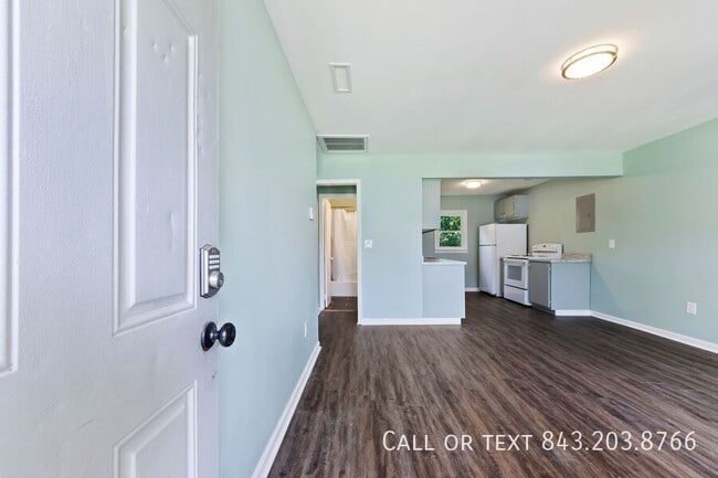 1831 Dayton St in North Charleston, SC - Building Photo - Building Photo