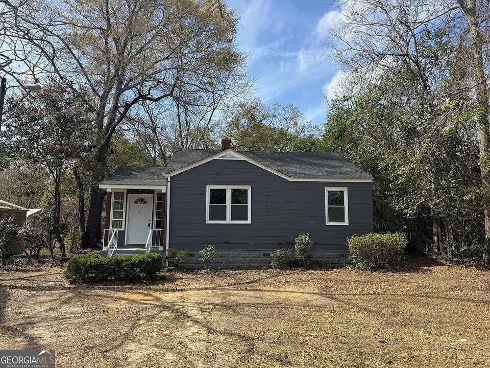 906 Central Dr in Dublin, GA - Building Photo