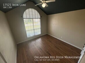 17521 Iron Ln in Edmond, OK - Building Photo - Building Photo