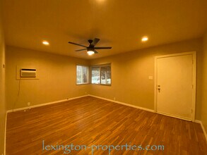 5933 Landis Ave in Carmichael, CA - Building Photo - Building Photo