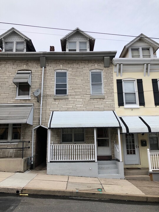 231 Chestnut St in Reading, PA - Building Photo