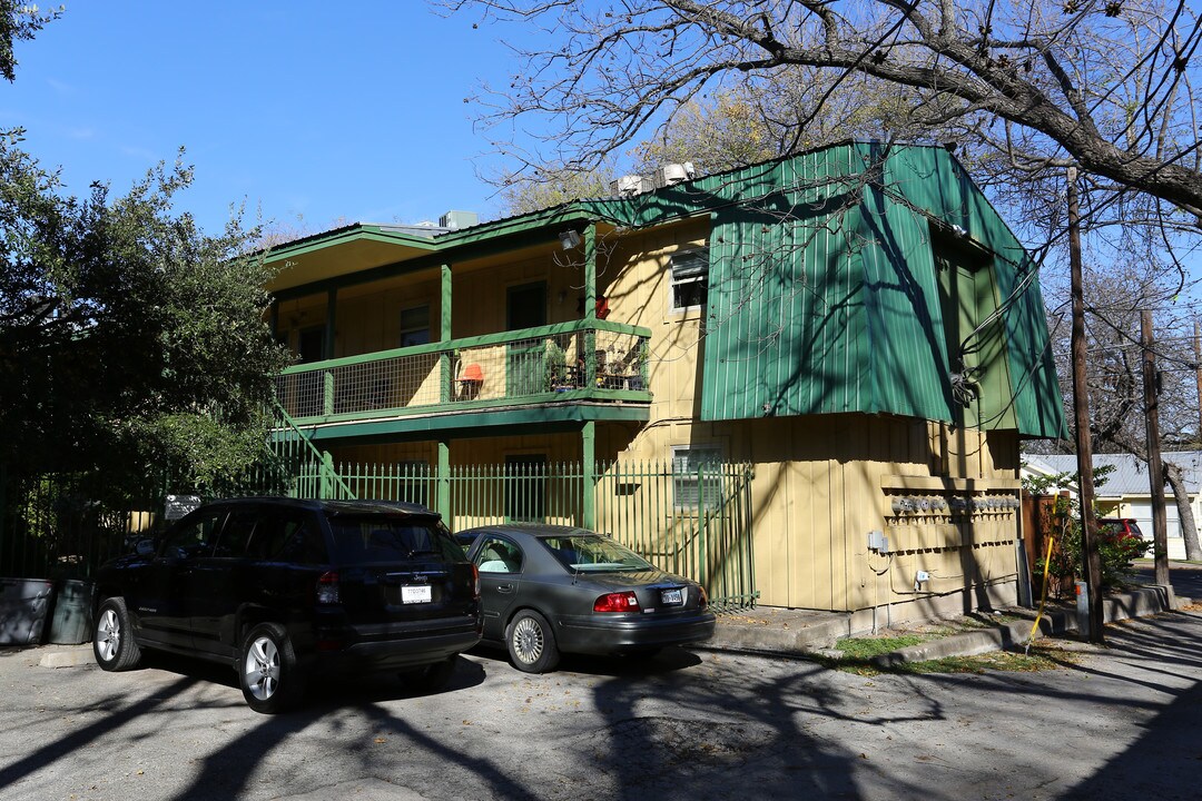 West Annie Apartments in Austin, TX - Building Photo