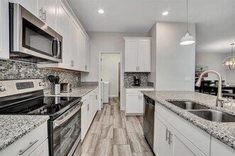 4769 Kings Castle Cir in Kissimmee, FL - Building Photo - Building Photo