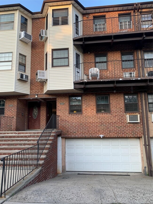 property at 15135-151-78 78th St