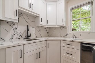 2911 Bentwood Dr in Marietta, GA - Building Photo - Building Photo